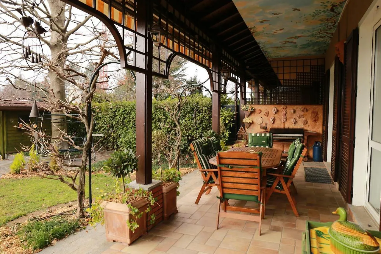 Golden Memories Holiday Home Albavilla Villa