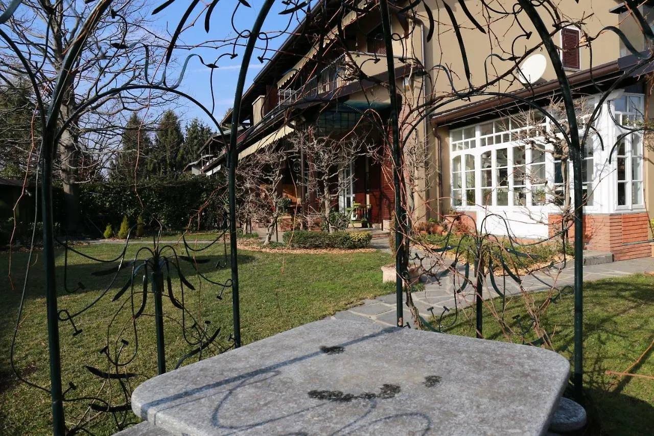 Villa Golden Memories Holiday Home Albavilla Italy
